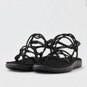 teva black strappy sandles